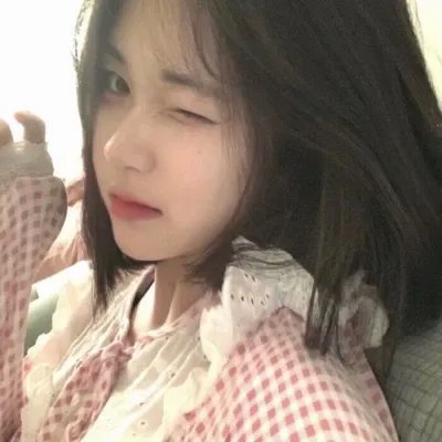 伴游女王